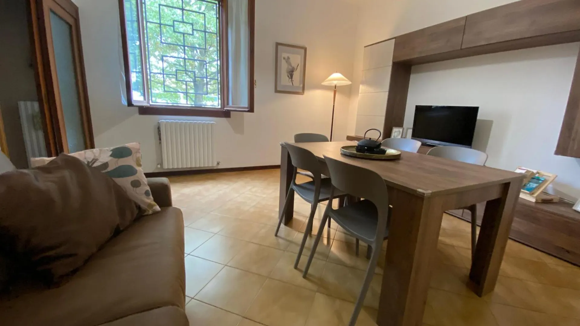 Ampio Appartamento Vicino All'Autodromo - Ample Apartment Near The Racing Circuit Imola