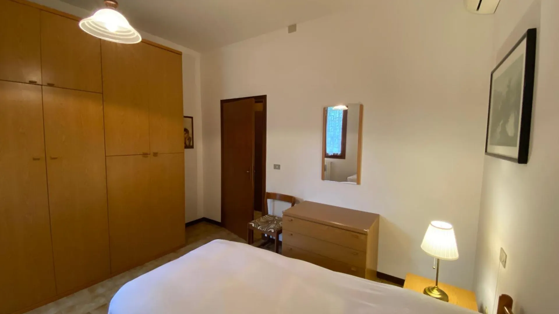 Ampio Appartamento Vicino All'Autodromo - Ample Apartment Near The Racing Circuit Imola