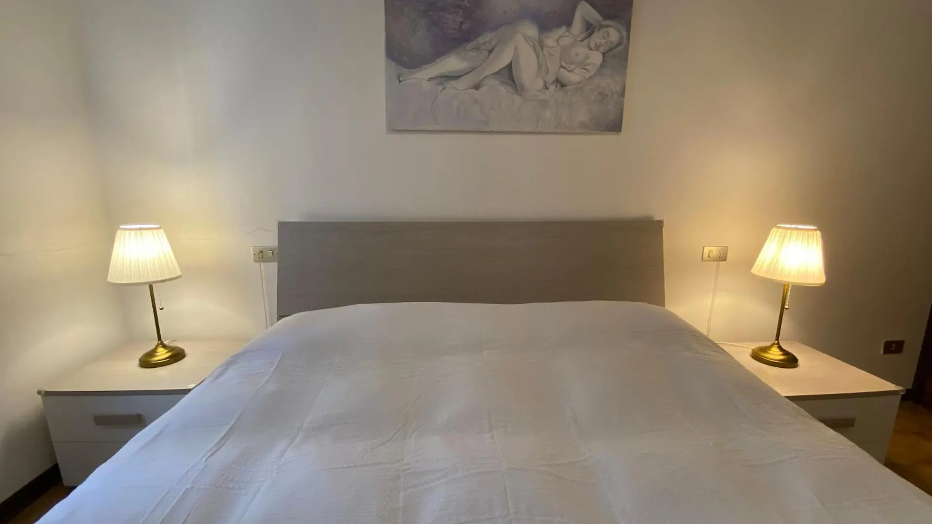 Ampio Appartamento Vicino All'Autodromo - Ample Apartment Near The Racing Circuit Imola